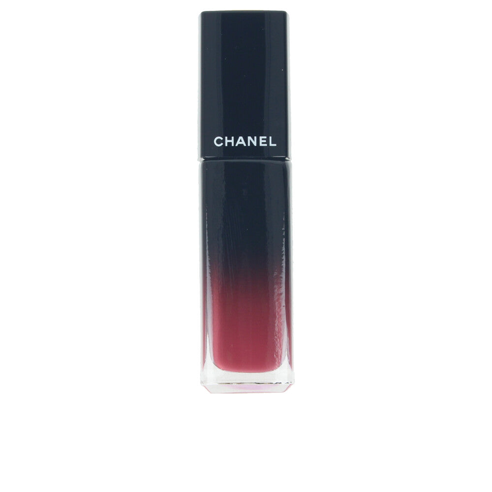 Chanel ROUGE ALLURE LAQUE – Langhoudende, vloeibare lipstick met intense kleur en satijnen glans.