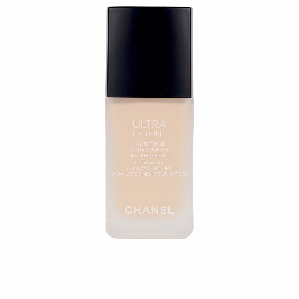 Chanel ULTRA LE TEINT Fluide – Langhoudende, matte foundation met hoge dekking en een fluweelzachte finish.