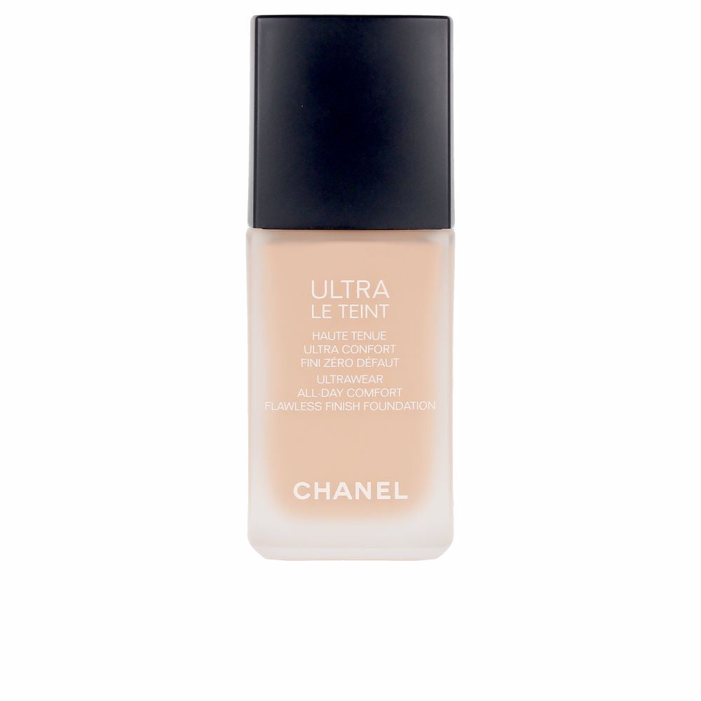 Chanel ULTRA LE TEINT Fluide – Langhoudende, matte foundation met hoge dekking en een fluweelzachte finish.