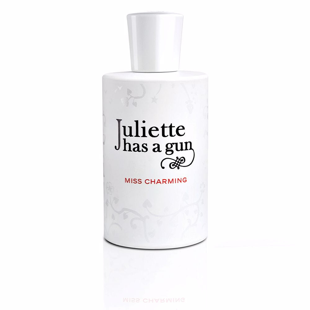 Flacon van Juliette Has A Gun Miss Charming Eau de Parfum, een luxe damesgeur met wilde bessen, roos en muskus. Perfect voor een zachte en verleidelijke uitstraling.