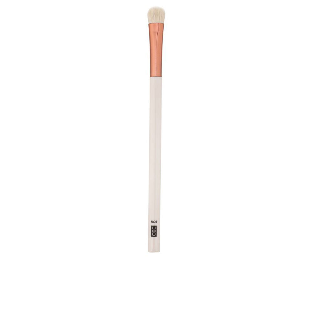 UBU - Urban Beauty United Oh My Eye Eye Touch-Up Brush – Precisie-oogschaduwkwast met synthetische haren voor nauwkeurige applicatie en blending.